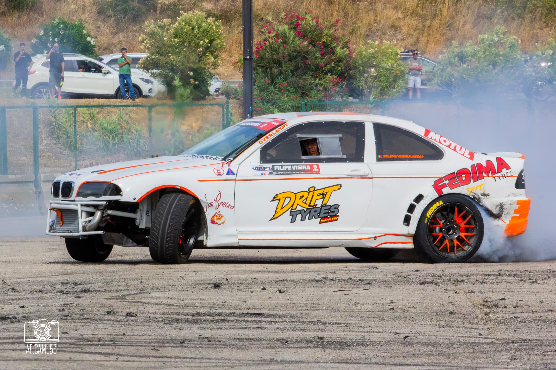BMW de drift Fedima a produzir fumo na pista